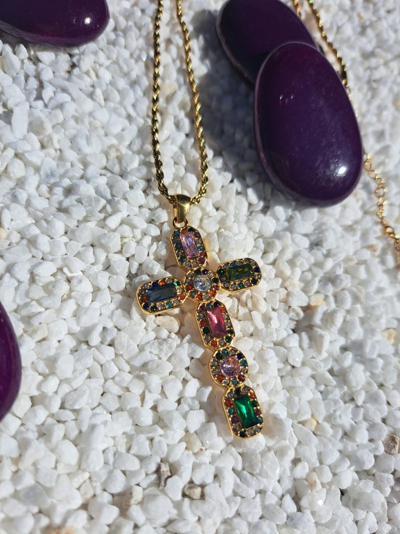 collier croix multicolore