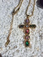 collier croix multicolore